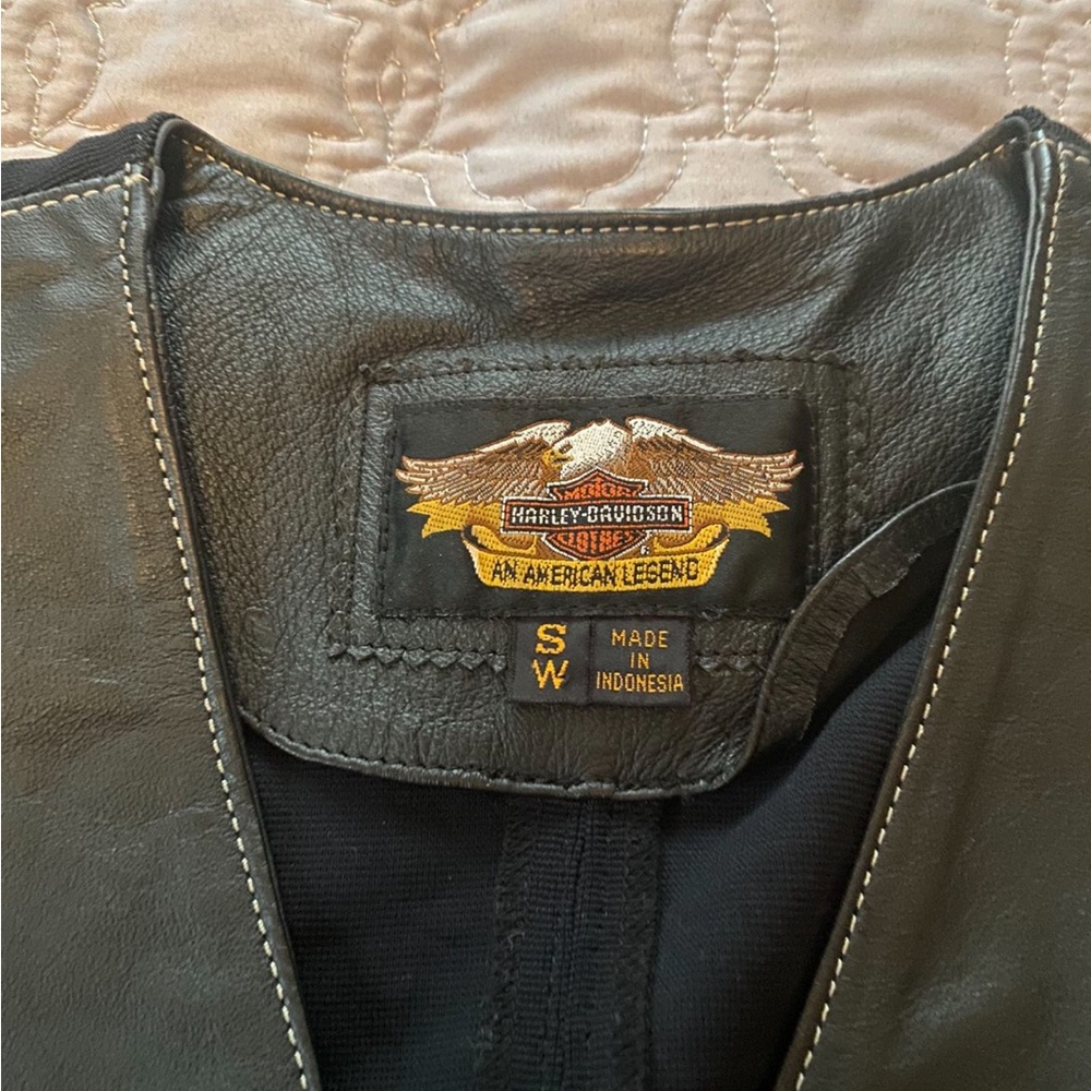 Vintage Harley Women’s leather vest. Excellent condition